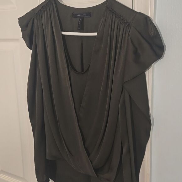 Bcbg Wrap Blouse with Relaxed Fit and Cap Sleeves - Picture 3 of 4